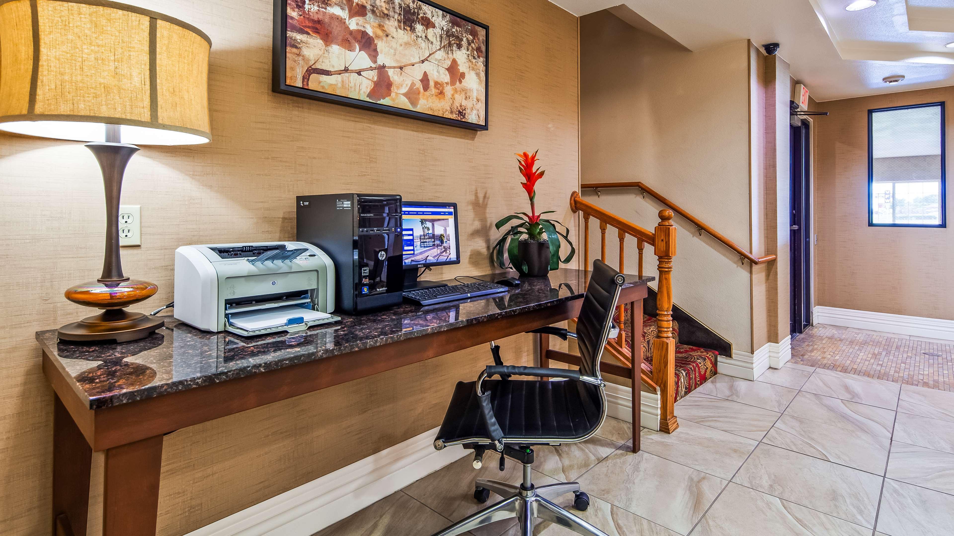 Best Western Parsons Inn Extérieur photo